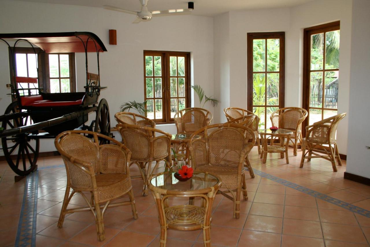 Hibiscus Garden Hotel Tissamaharama Buitenkant foto