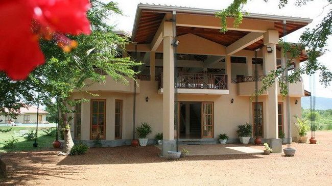 Hibiscus Garden Hotel Tissamaharama Buitenkant foto